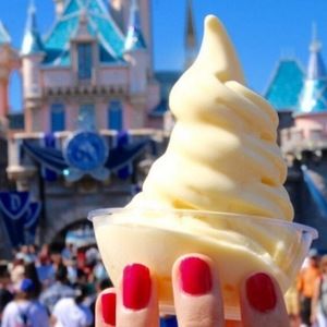 Meet your Posher, Claudia